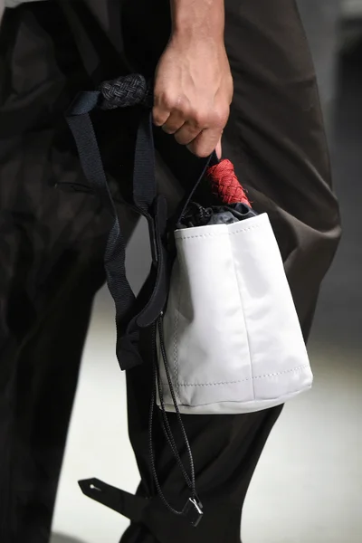 Look 24